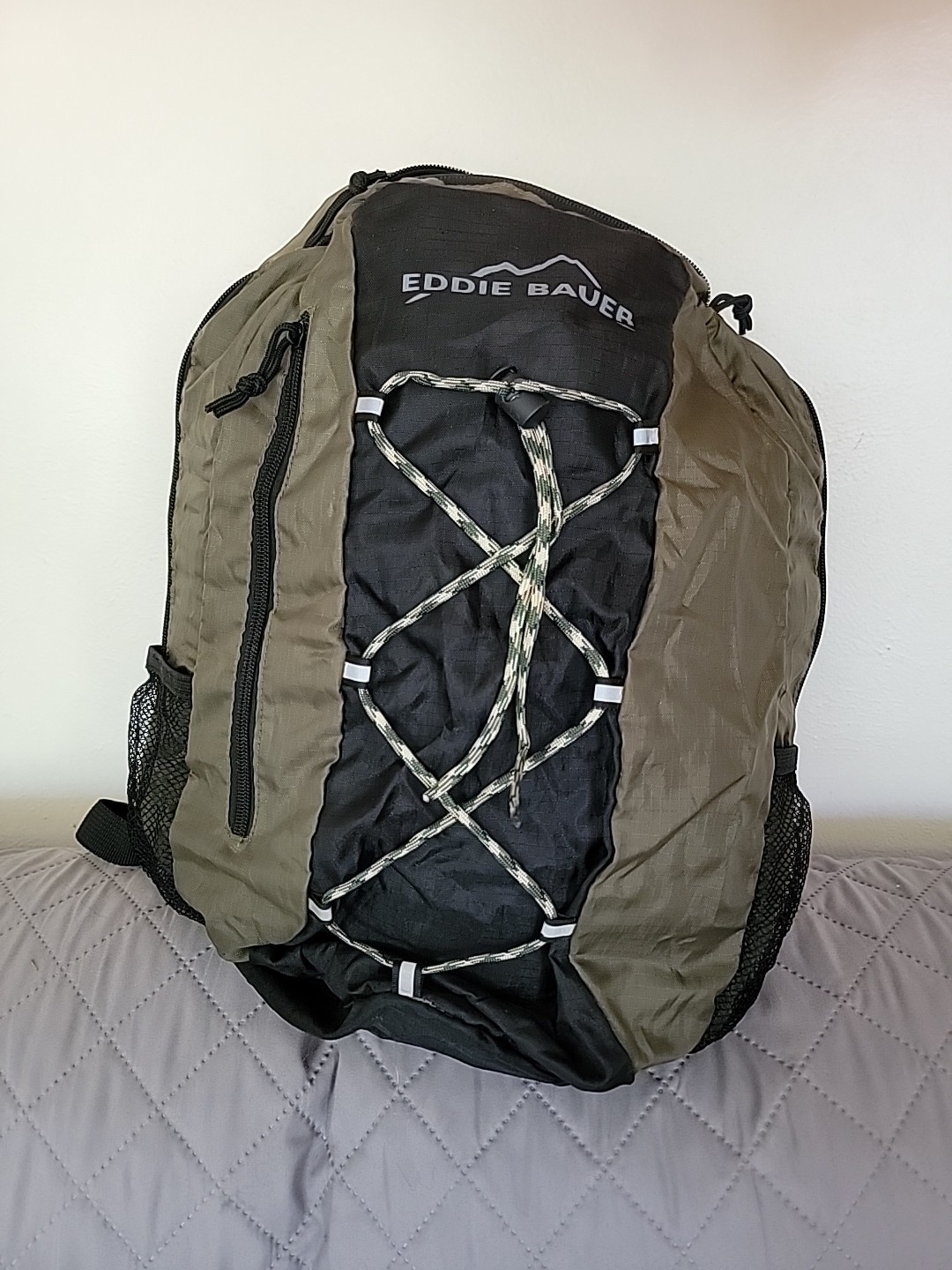 Eddie Bauer Packable Lightweight Backpack/Shoulder Bag Stowaway Excellent 2