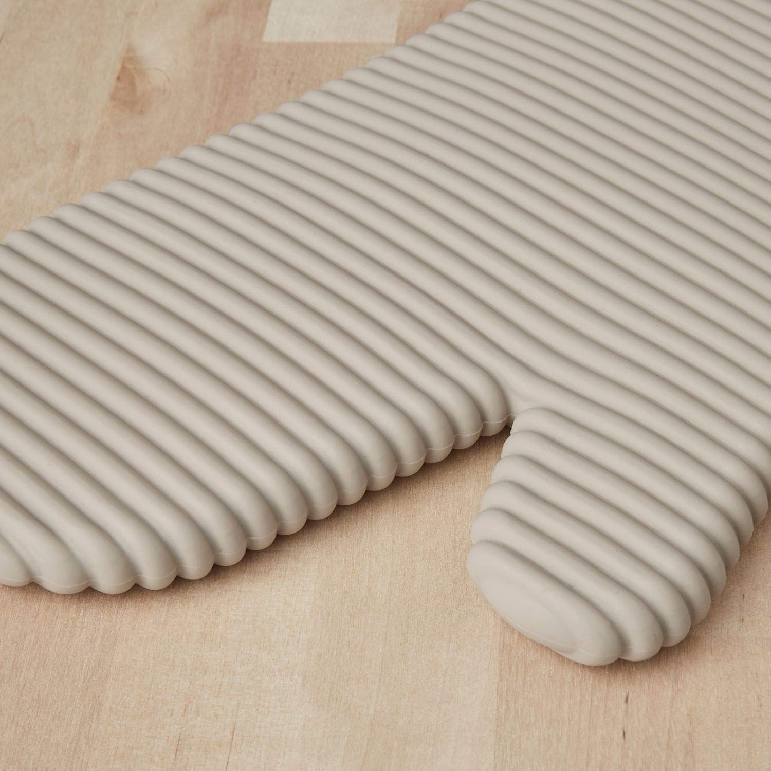 KITCHENAID Ribbed Soft Silicone Oven Mitt 2-Pack Set, 7.5"X13", Milkshake gallery
