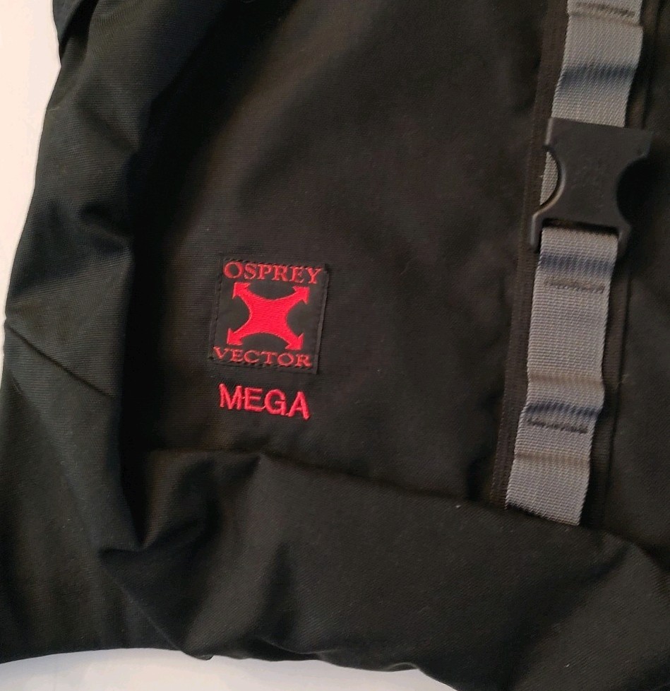 Osprey Vector One Silhouette Men's Medium Hiking Backpack Green With Accessory 3