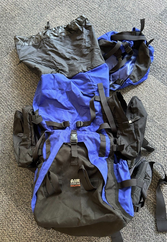 LOWE ALPINE BLUE/BLACK CONTOUR 90+15 ADVANCED PARALUX SYSTEM BACKPACK