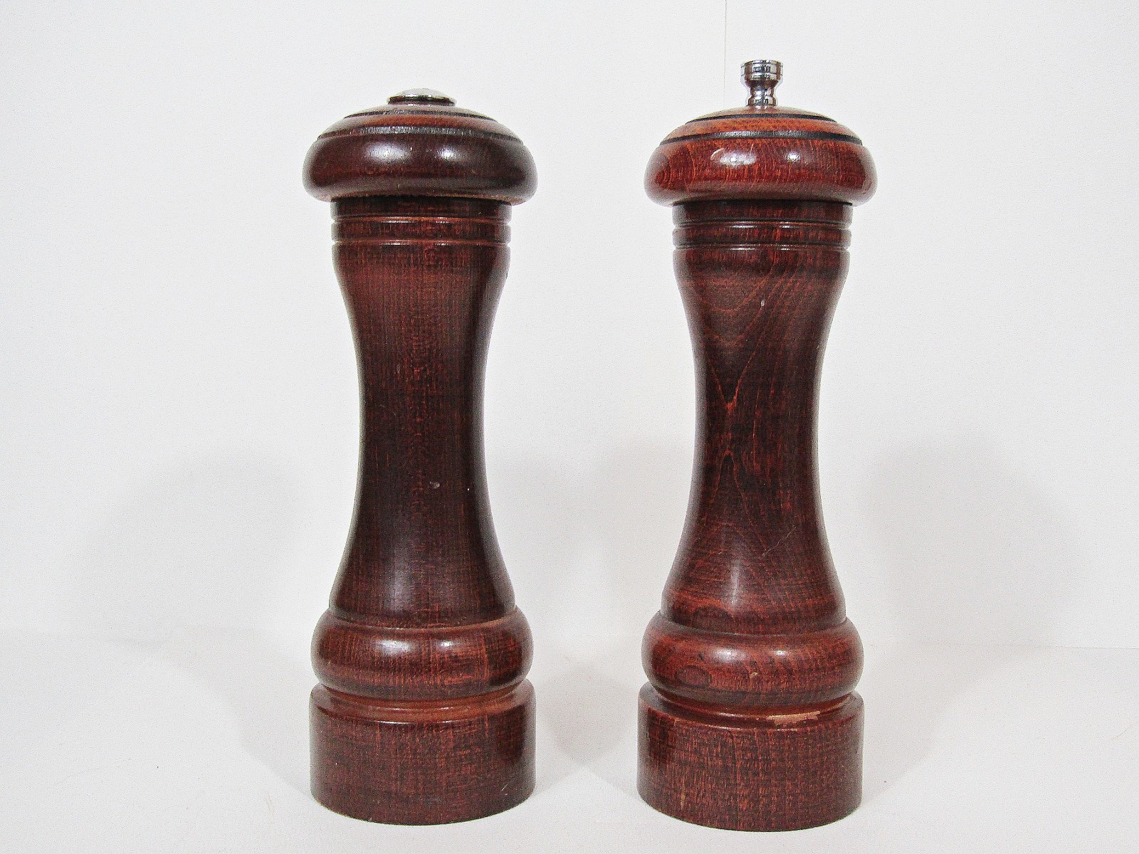 Leeds Engineering Wood Pepper Mill & Salt Shaker 8” Set - California, USA gallery