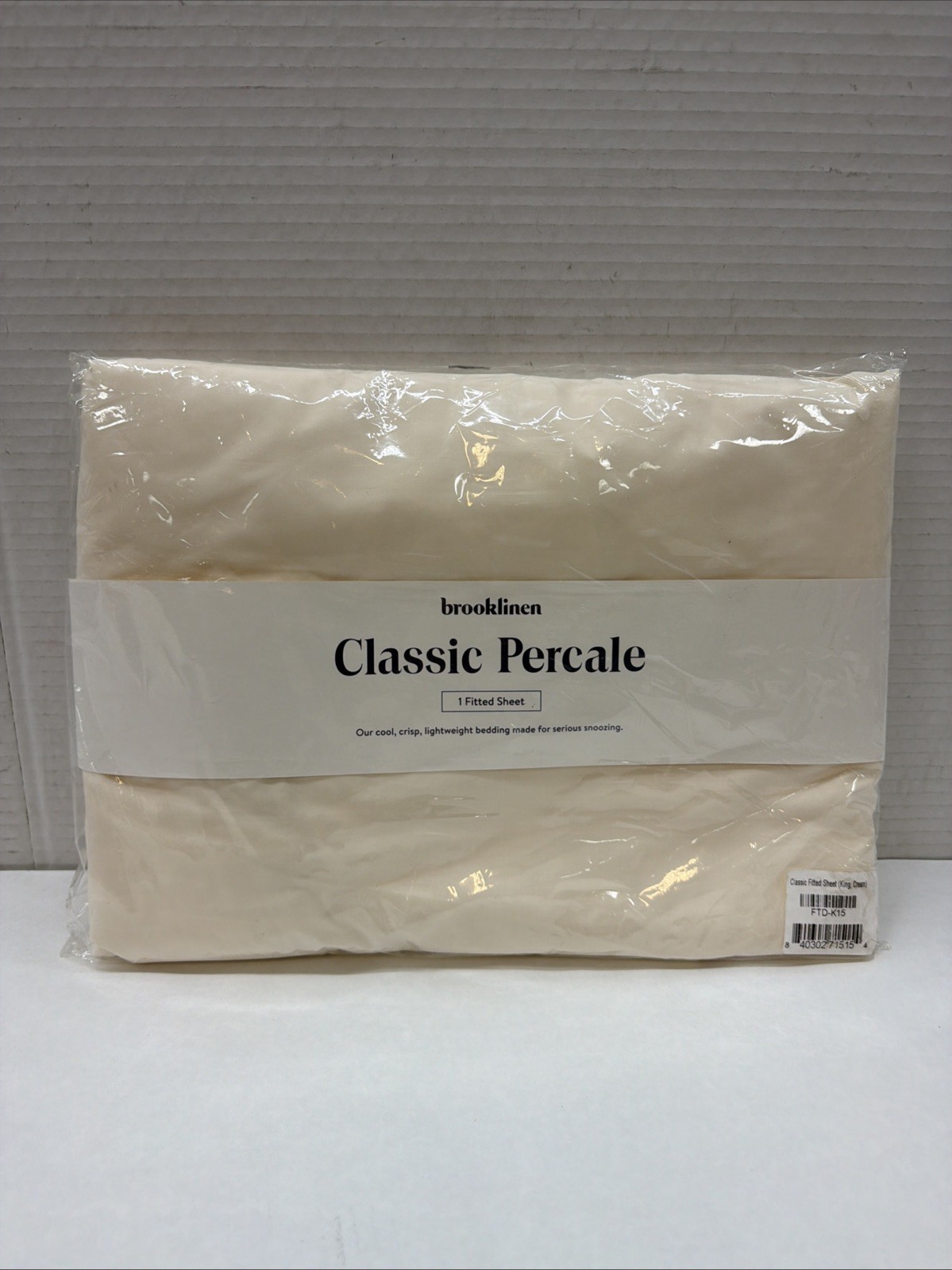 Brooklinen Classic Percale Fitted Sheet King Cream gallery