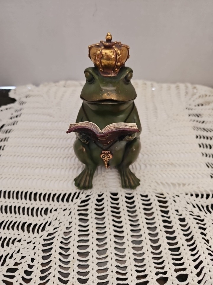 Buchstützen "Superior Frog Gatekeeper", 15,5 cm hoch, 10,5 cm tief, 9,0 cm breit gallery