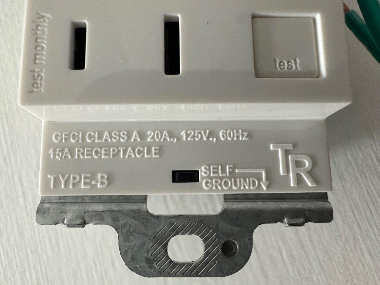 Legrand Adorne 15A GFCI Tamper-Resistant Outlets - White Finish (AGFTR2152W4) gallery