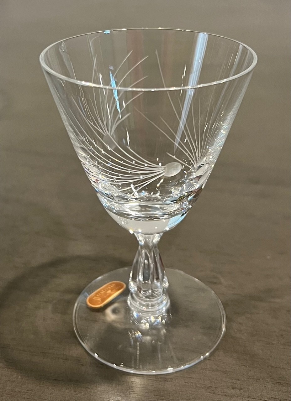 Signed FOSTORIA Mid-Century PINE Pattern 4 3/8" CLARET WINE GLASS With Sticker gallery