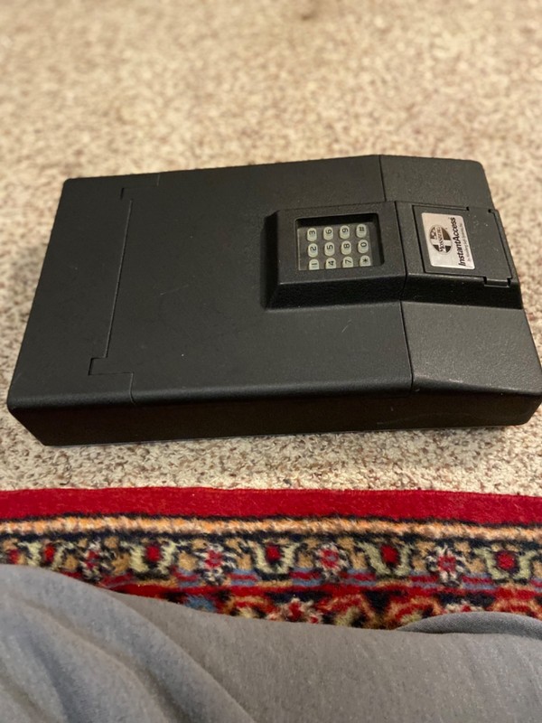 MOSSBERG InstantAccess Portable Electronic Safe with Personal Access Code / 9V gallery