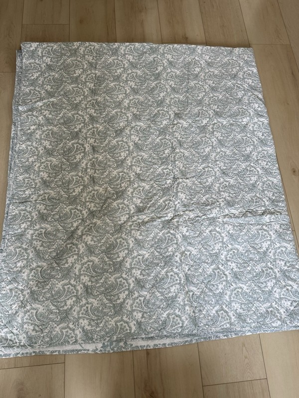 Waverly Reversable King Bed Spread/ Comforter With 2 Shams/pillow Cases gallery