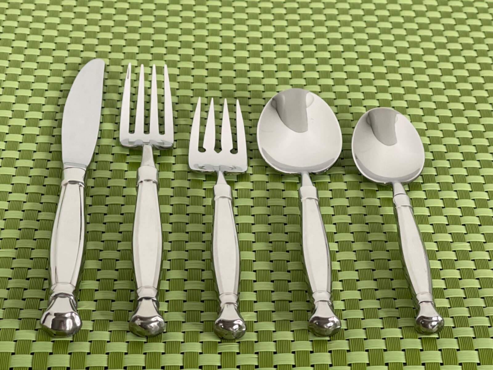 Oneida ACT I Stainless Glossy Heirloom Cube Flatware SMART CHOICE A30G gallery