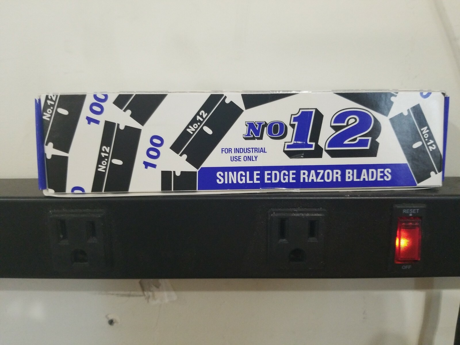 5000 .012 #12 Single Edge Steel Razor Blades USA - Rare -Double Honed & Stropped gallery