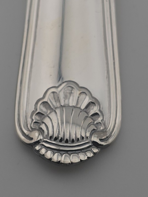 Oneida Community Cube Classic Shell 4 Teaspoon Cube Glossy Plated gallery