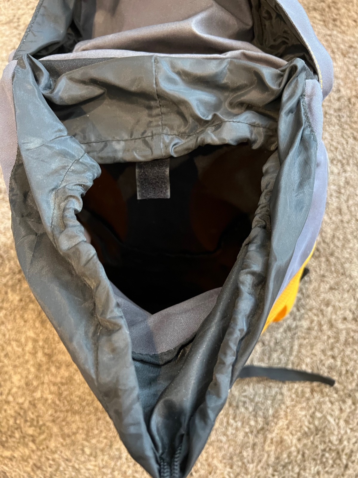 Hi-Tec Nova 30 back pack 4