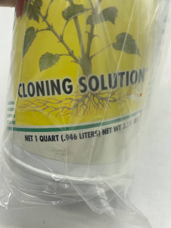 Olivia's Cloning Solution, 1 qt gallery