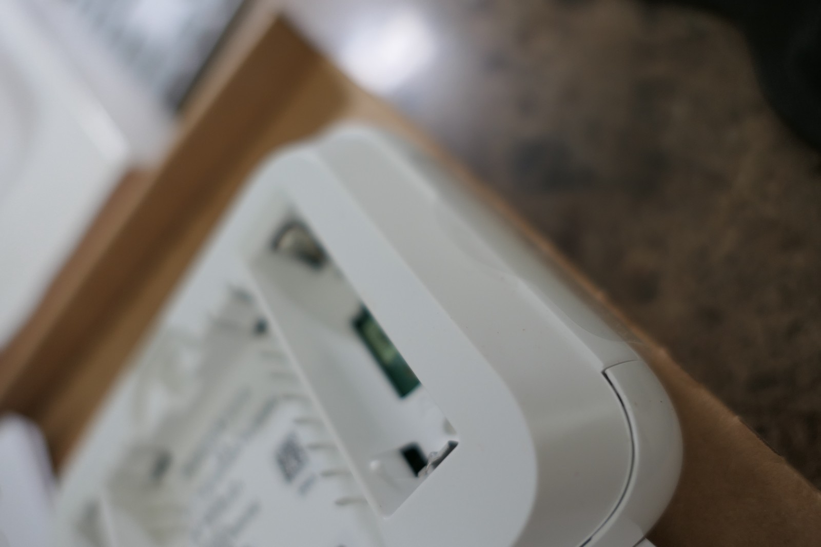 HONEYWELL RTH11B/N HOME X1N NON-PROGRAMMABLE THERMOSTAT SINGLE-STAGE 1-HEAT/COOL gallery