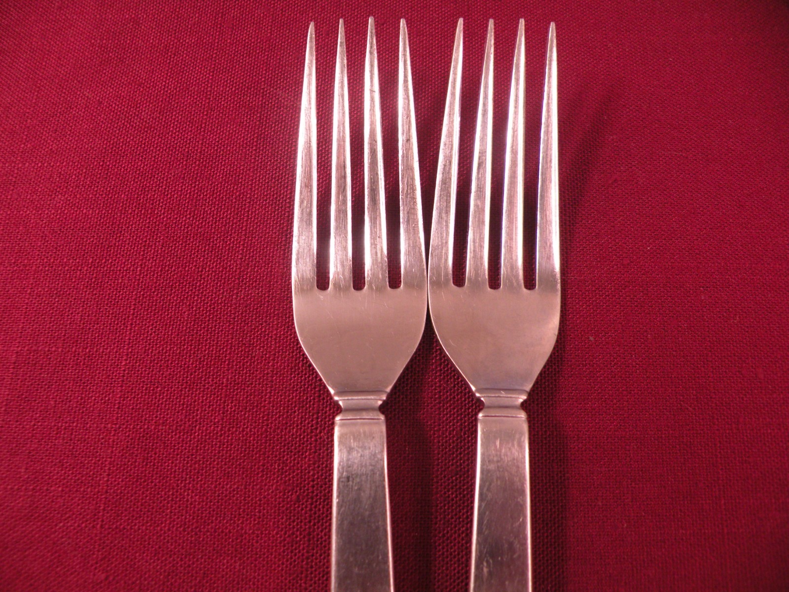 Set Of 2 Dinner Forks The Main Course MNF1 Glossy Stainless Flatware 7 3/4" gallery