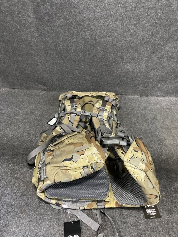 KUIU PRO Divide 4500 Pack, Valo 62015-VL-LR*