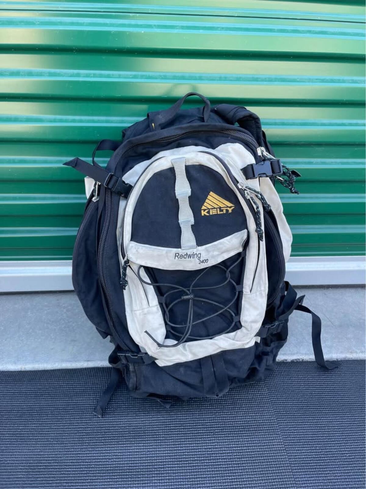 Kelty Redwing 2400 Backpack Hiking Pack – Internal Frame