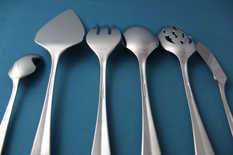 Gorham NEW COLONY Serving (6pc Set) Tablespoon Pierced Pie Fork 18/8 Vietnam NEW gallery