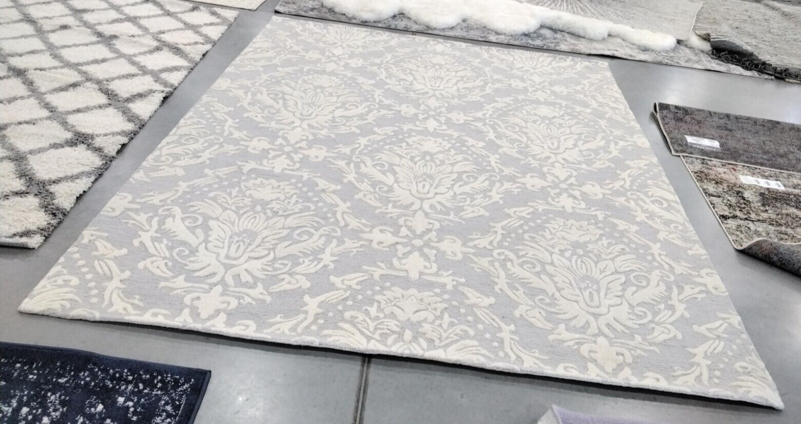 LIGHT GREY / IVORY 8' X 10' Flaw in Rug, Reduced price 1172752057 BLM107A-8 gallery