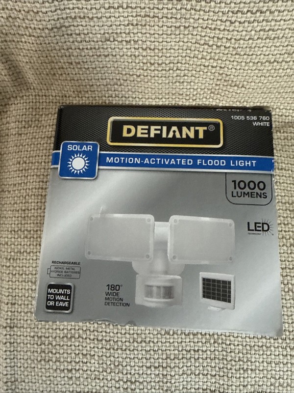 Defiant Solar Motion Sensor LED Flood Light 1000 Lumens White DFI-0654-WH gallery