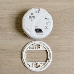 First Alert SCO500 Wireless Interconnect Smoke & Carbon Monoxide Alarm Tested