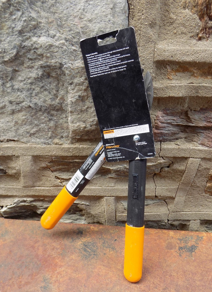 Fiskars 15 " Power Gear Loppers . NOS NEVER USED HEAVY DUTY gallery