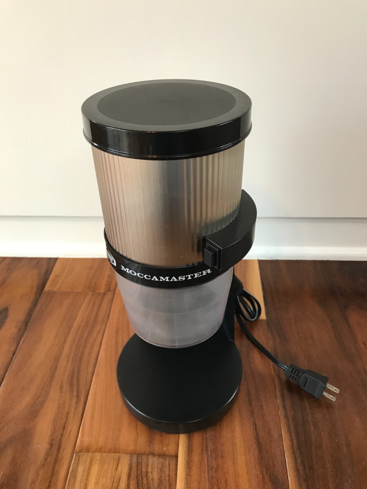 Technivorm Moccamaster KM4 Coffee Bean Grinder 14 OZ Black gallery