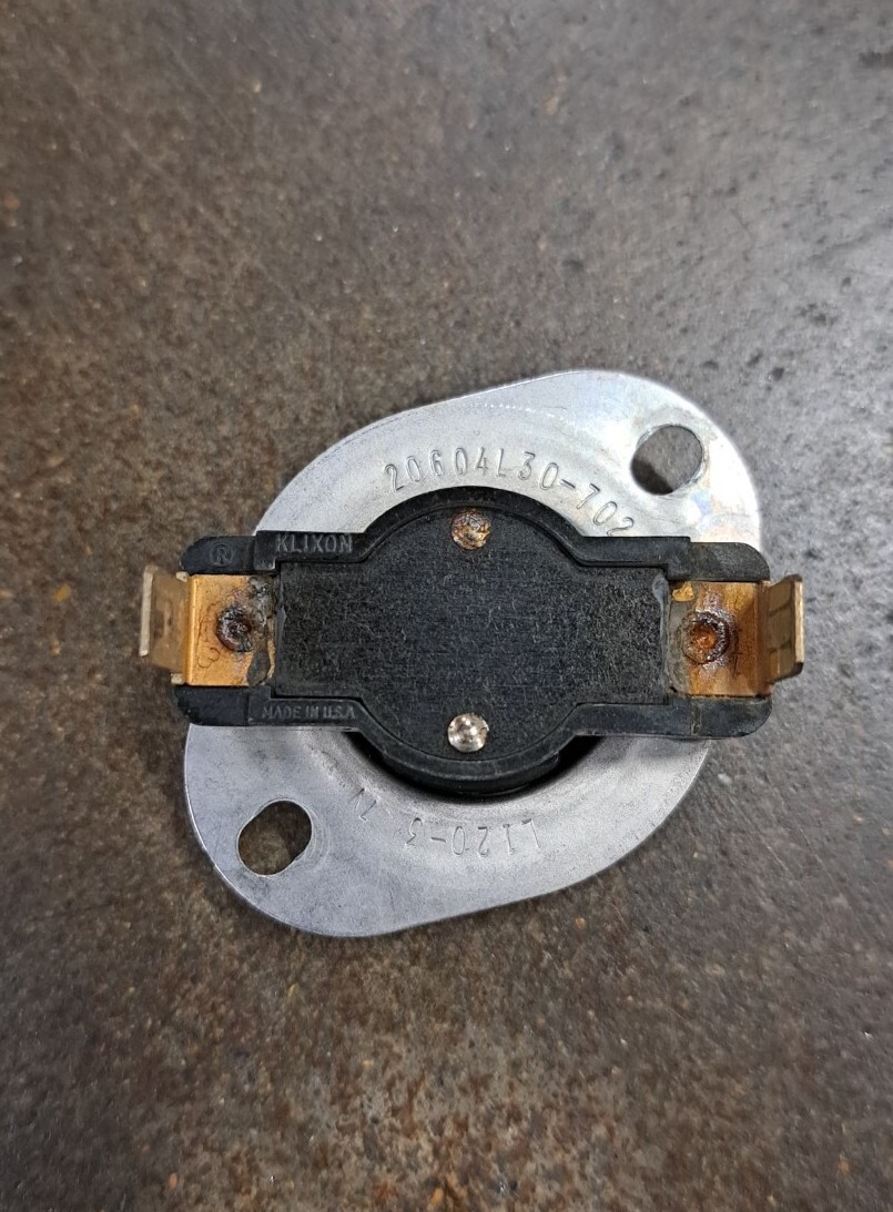 Carrier L120-3 7V Limit Switch (20604L30-702) gallery