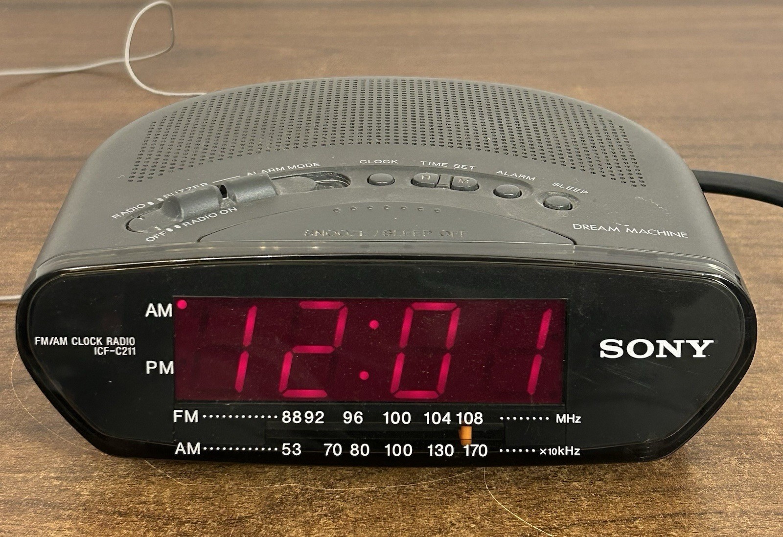 Sony Alarm Clock Radio Dream Machine ICF-C211 FM AM Black Digital Display Tested gallery