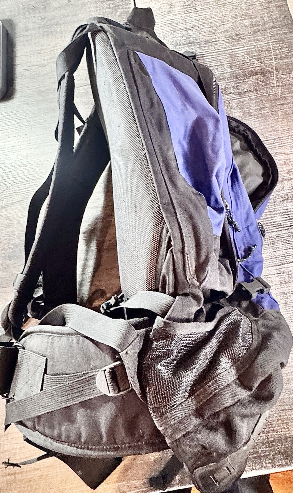 Kelty Redwing 2900 Backpack Tan Black Hiking Bag Pack Pockets Frame Gorpcore 2
