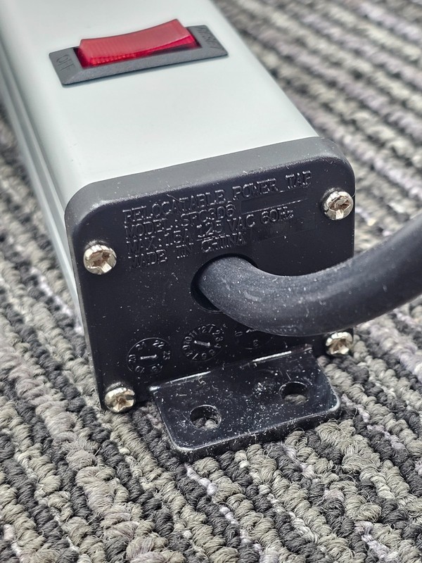 SFC306 Relocatable Power Tap Max 15A 125 VAC 60Hz 6 Outlet Heavy Duty gallery