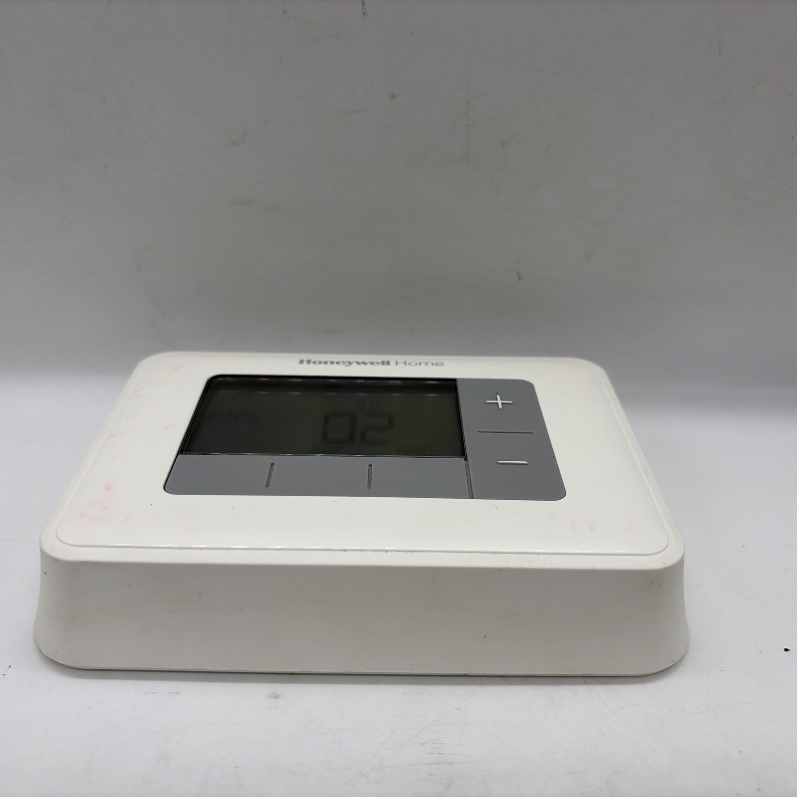 Honeywell Home T2 Non-Programmable Thermostat RTH5160D White gallery