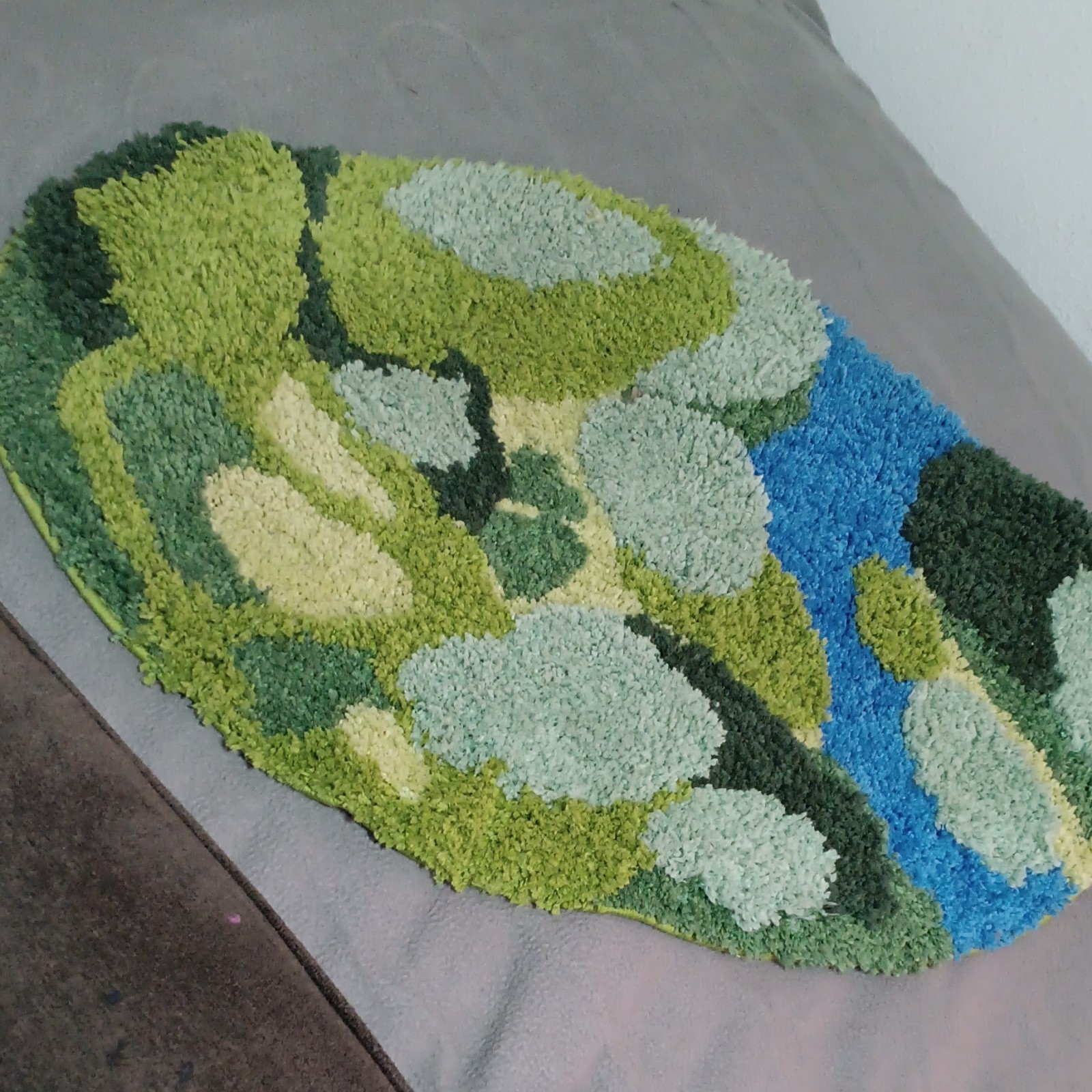 Oval Abstract Tufted Cotton Area Rug 16x24 Green Blue Beige White gallery
