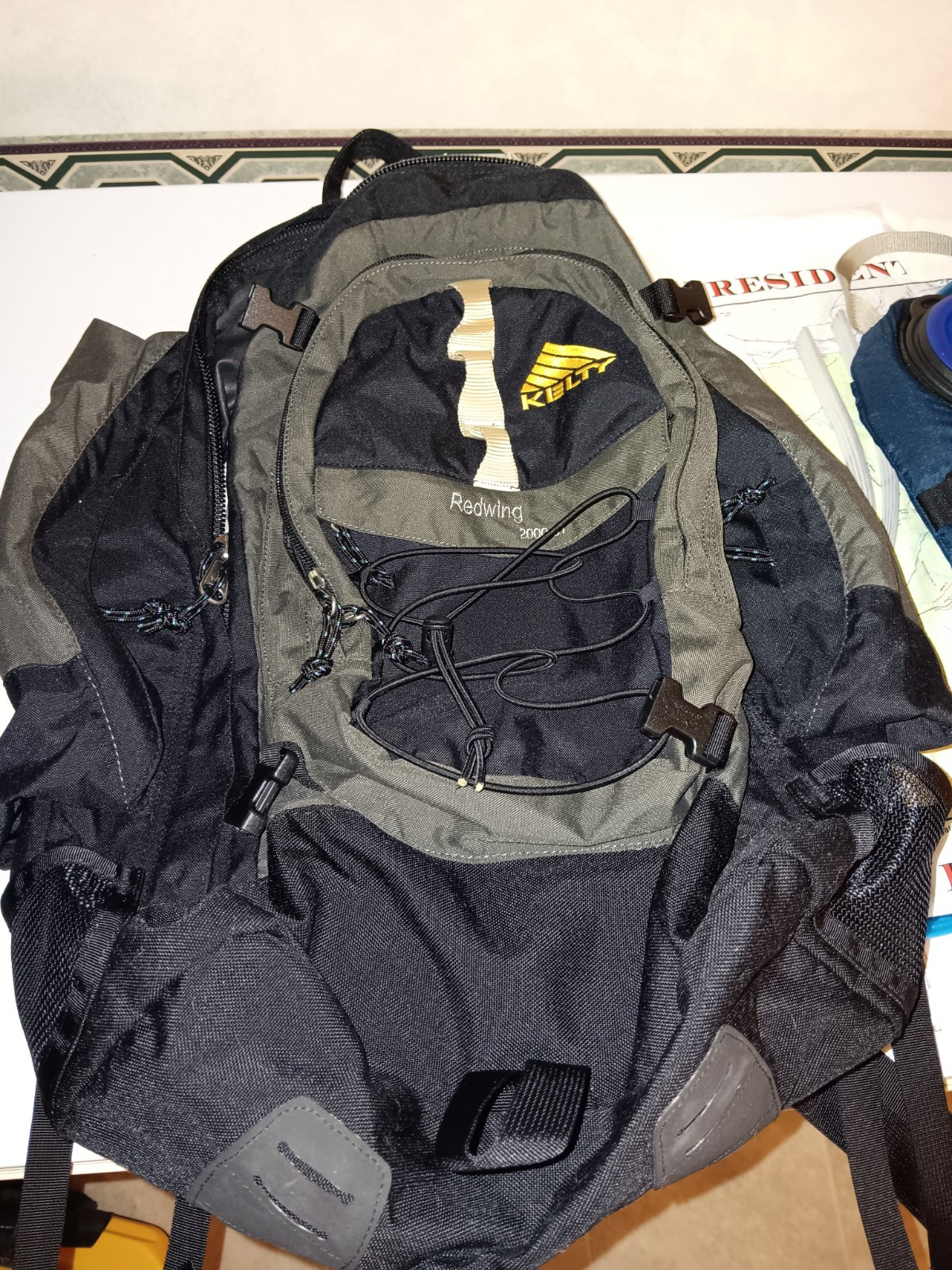 Kelty Redwing 2000 ST Backpack Hiking Map & Camelbak Hydration Pack Slate Grey