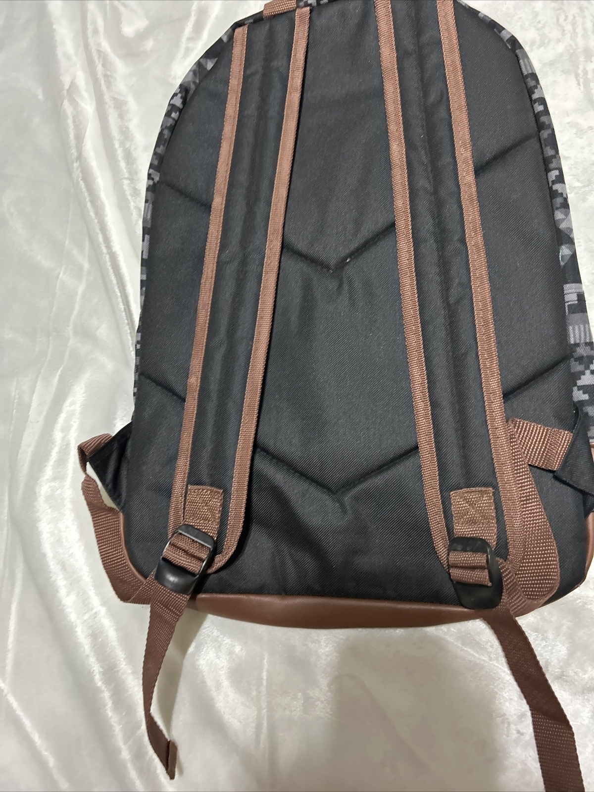 NWT Mountain Edge Back Pack  5