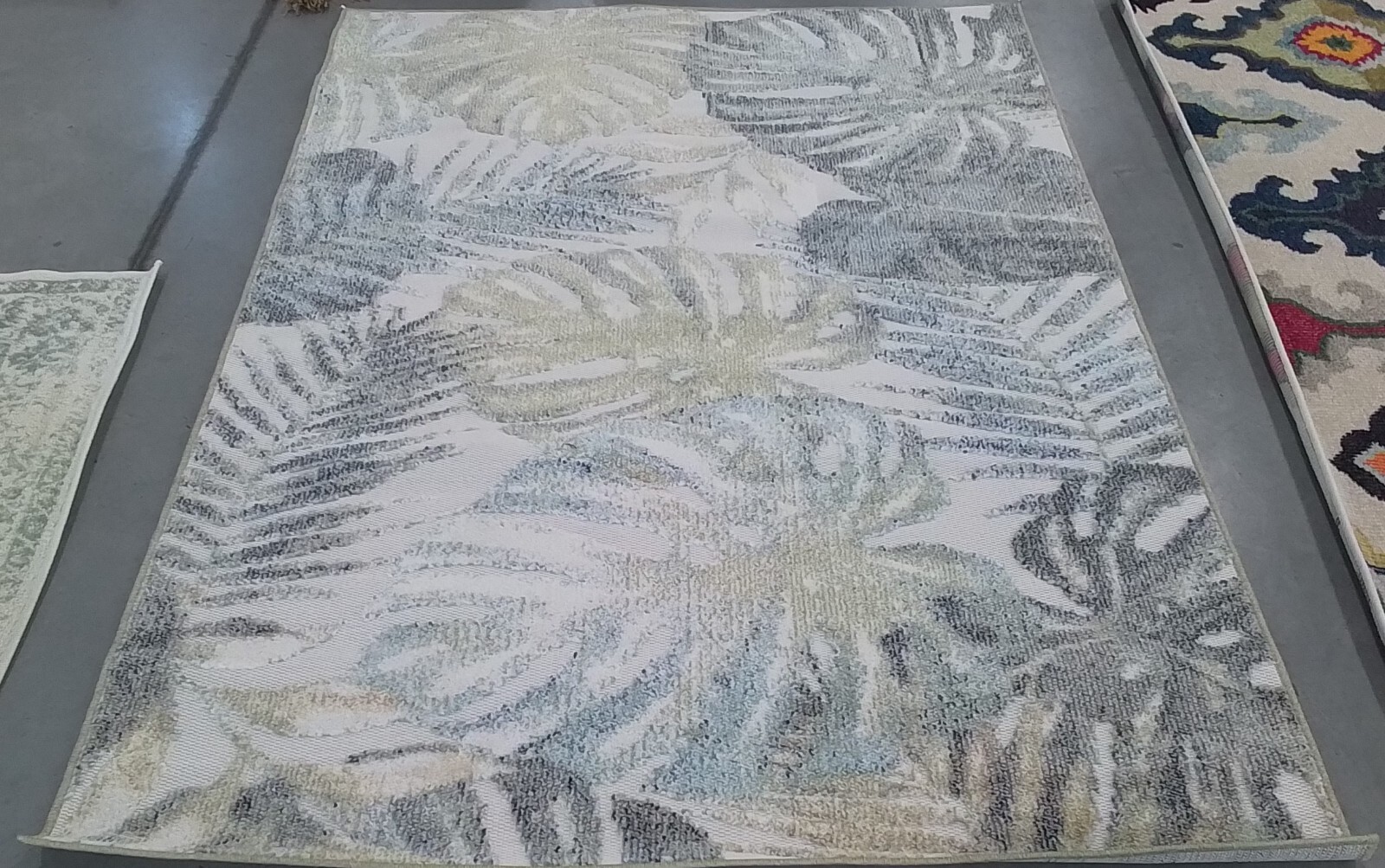 LIGHT GREEN / IVORY 4'-5" x 6'-5" Flaw in Rug Reduced Price 1172769798 SAR112X-4 gallery