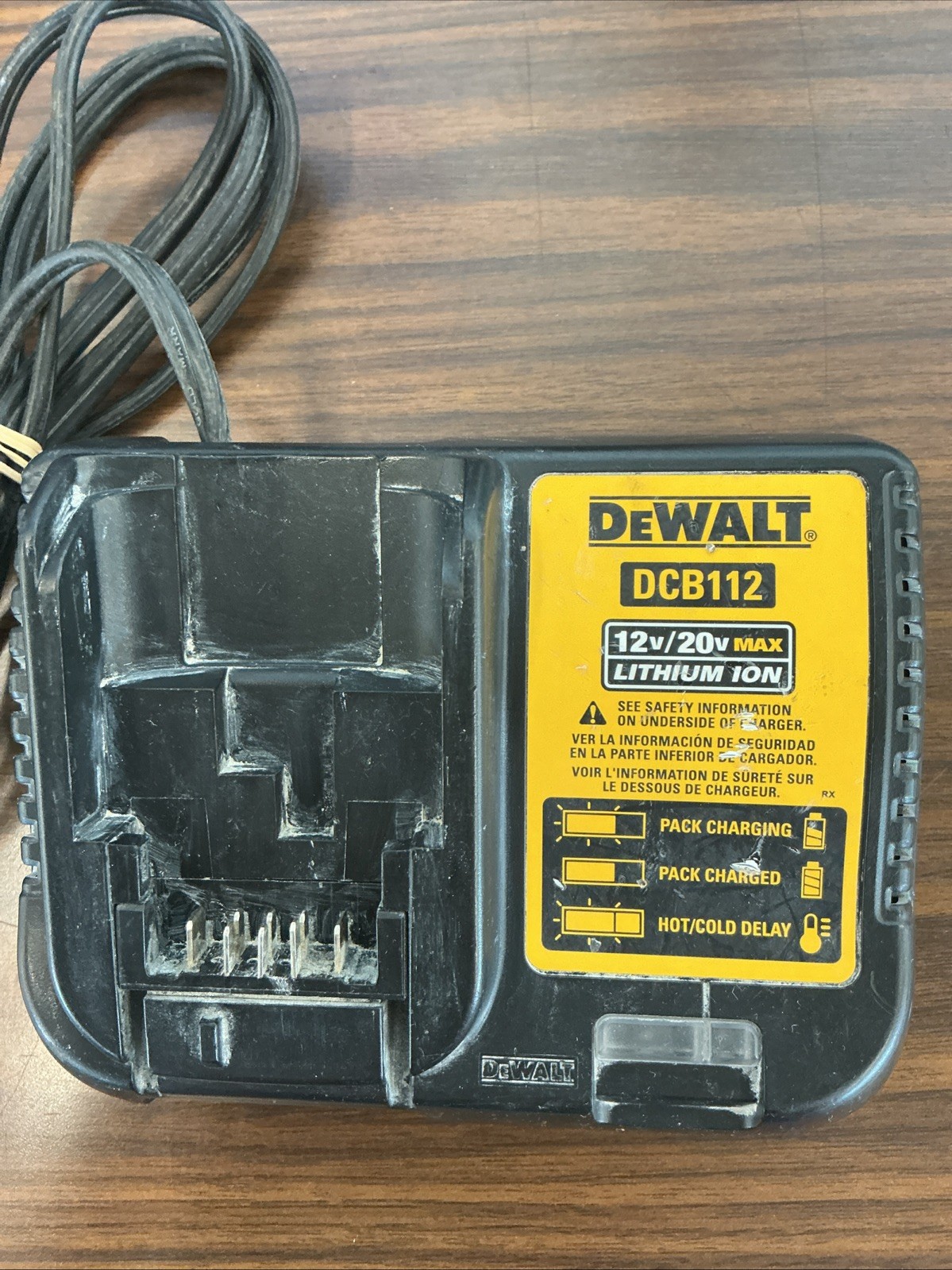 DEWALT DCB112 Battery Charger - Black gallery