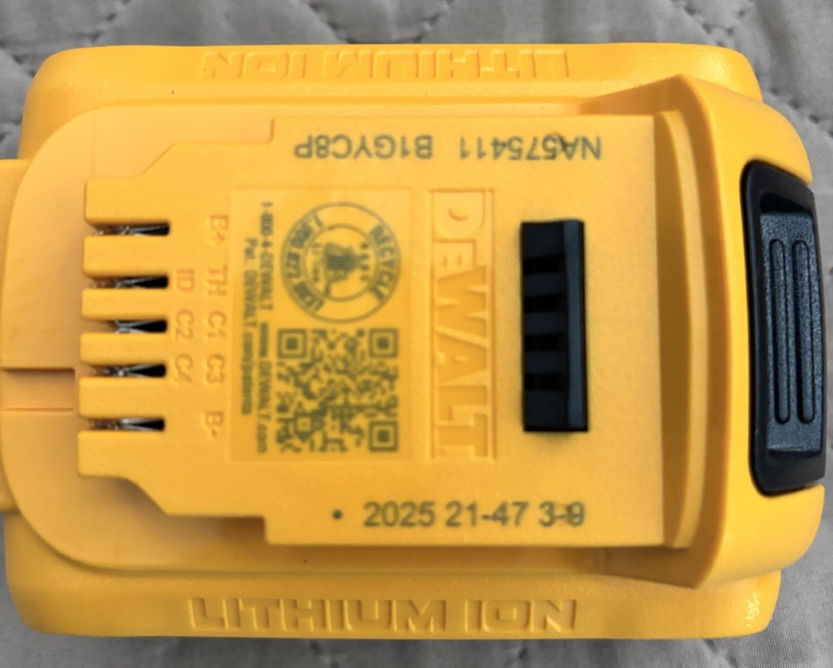 DEWALT DCB205 20V Li-Ion 5.0Ah Battery gallery