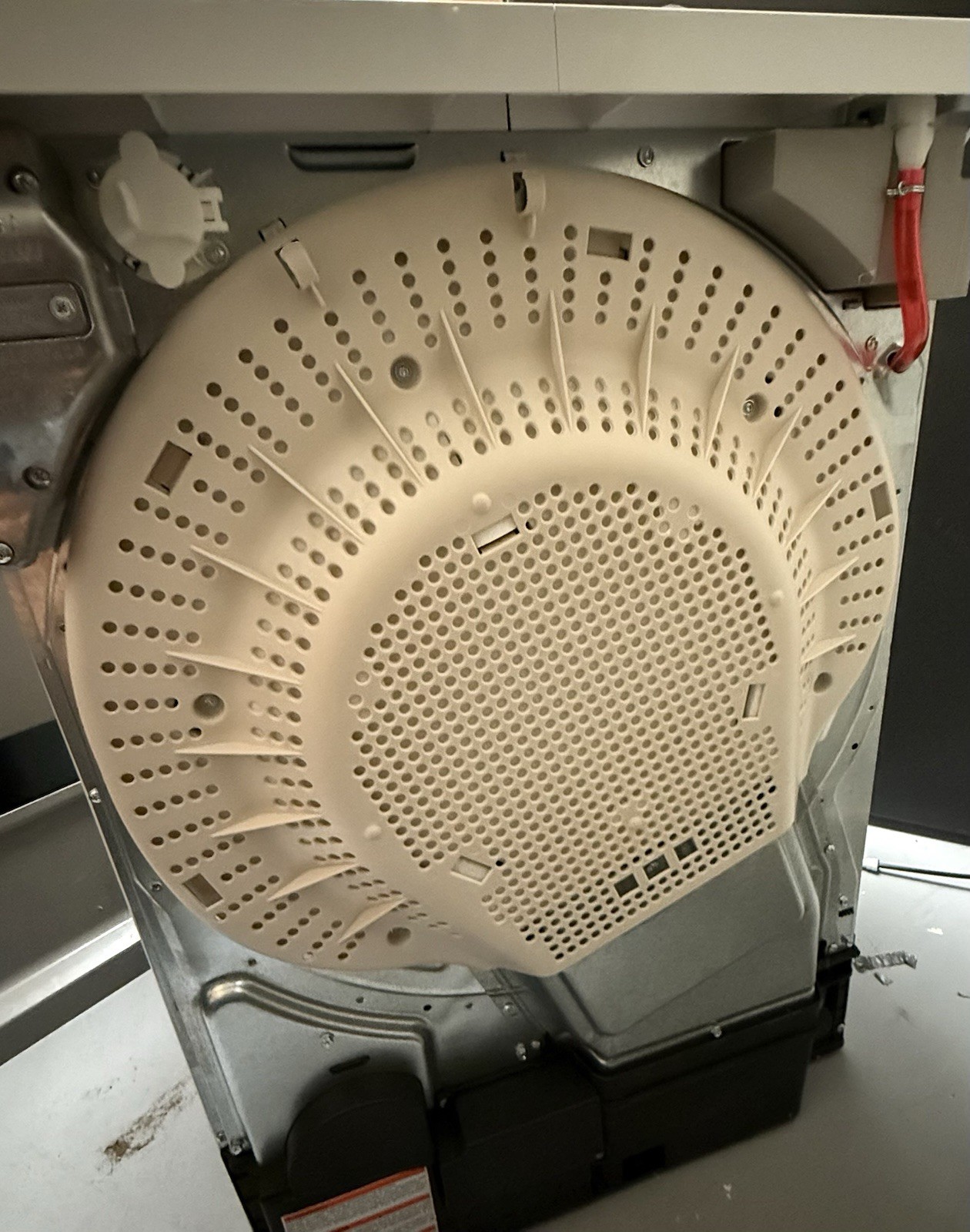 Electrolux ELFE4222AW 24 Inch Electric Ventless Dyer 9122 gallery