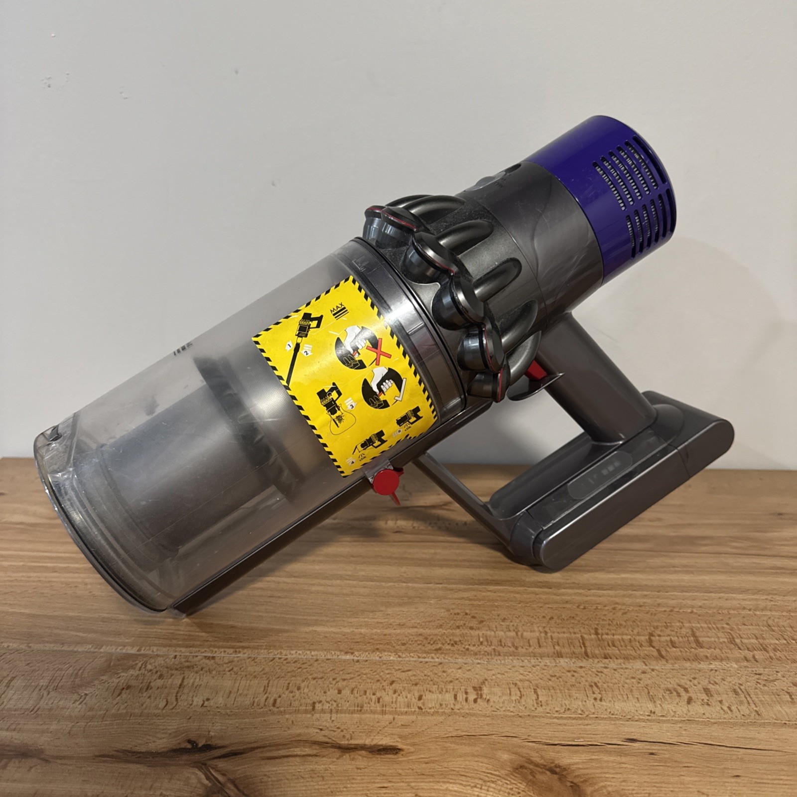 Dyson V10 Cyclone SV12 Small Main Body + Dust Bin + Battery – OEM gallery