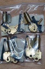 4x Schlage/Arrow LSDA B400A Deadbolt Cylinders W/Tail Pieces.