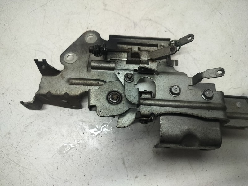 841528 BRIGGS AND STRATTON ENGINE CONTROL BRACKET gallery