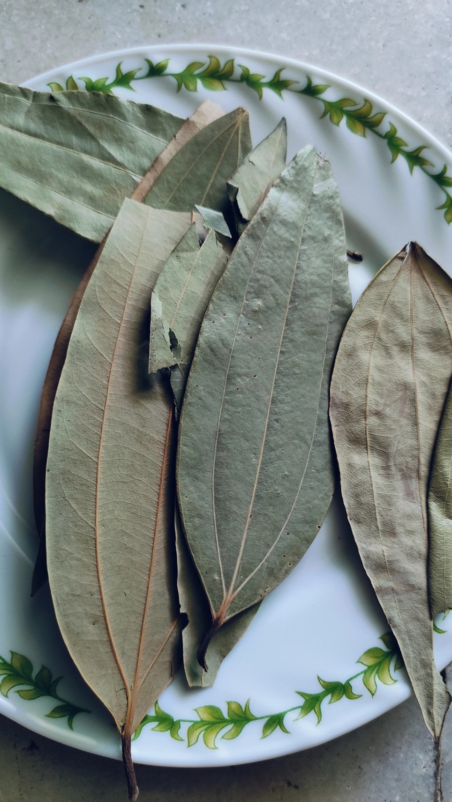 100% Premium Dried Bay Leaves (Laurus nobilis) – Aromatic Herb for Digestion gallery