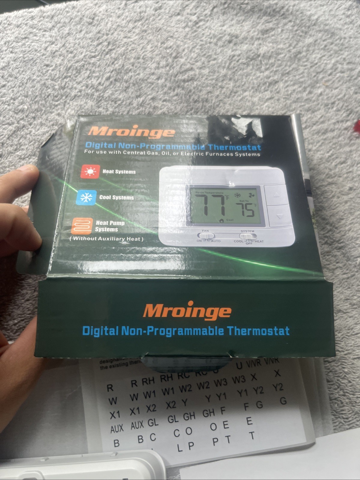 NEW Mroinge No 701 Digital Non-Programmable Thermostats Heat/Cool/Off Untested gallery