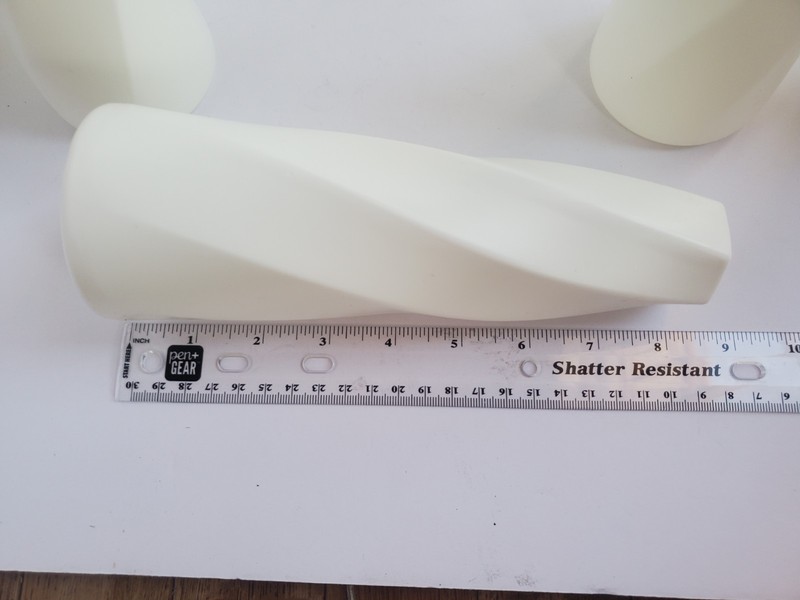 DIDAEY 10 PACK COMPOSITE PLASTIC FLOWER VASES BULK WHITE SMALL TALL VASES -WHITE gallery