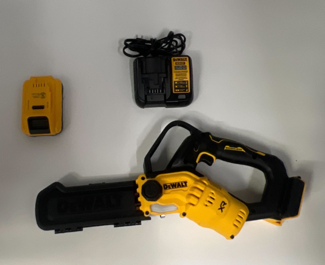 [Open-Box] (DCCS623L1) DEWALT 20V Brushless Cordless Pruning Chainsaw Kit gallery