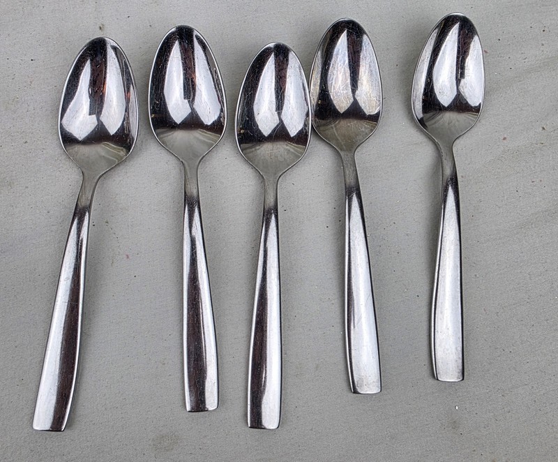 Oneida 19pcs. Flatware - Misc. Pieces See Description gallery