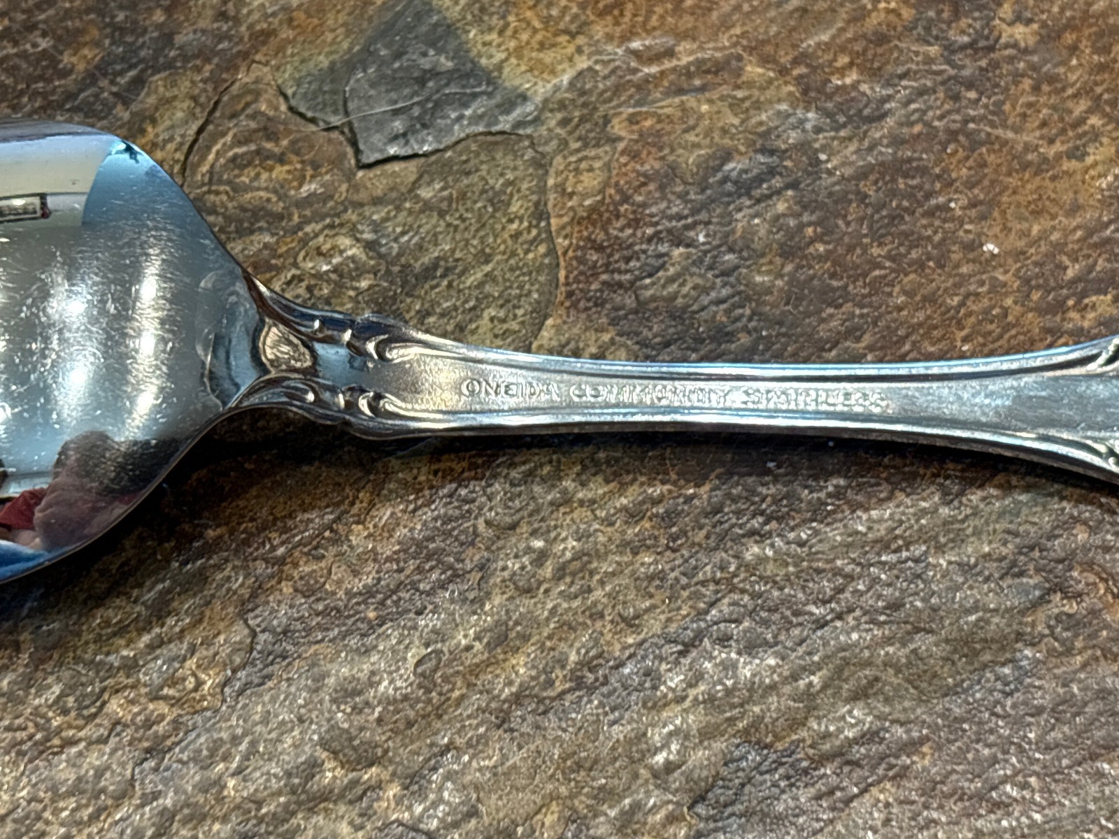 Oneida Michelangelo Stainless Steel 7" Soup Tablespoon Table Spoon gallery