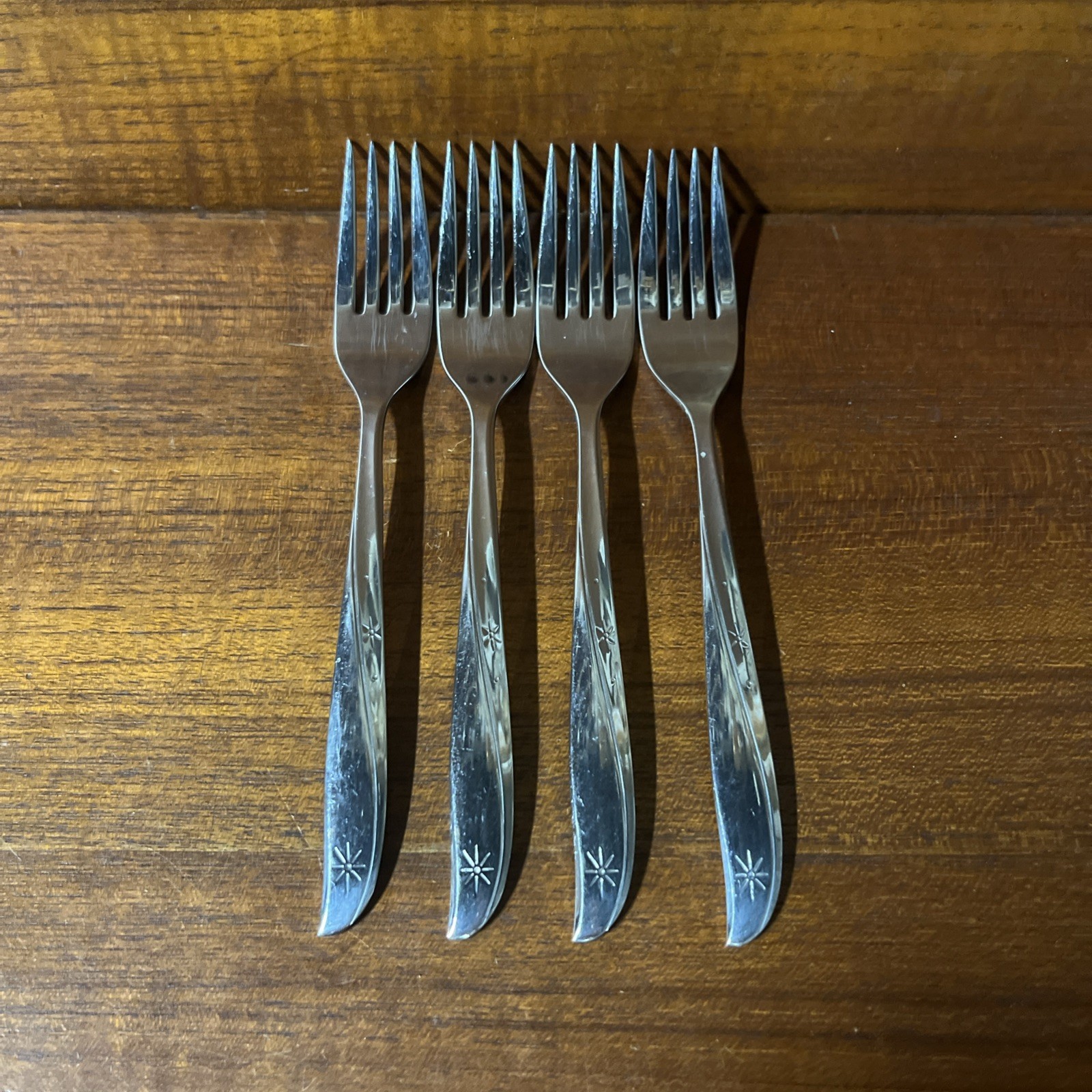 Set of 4 Oneida Community Stainless TWIN STAR 7 1/4” Dinner Forks Atomic MCM gallery