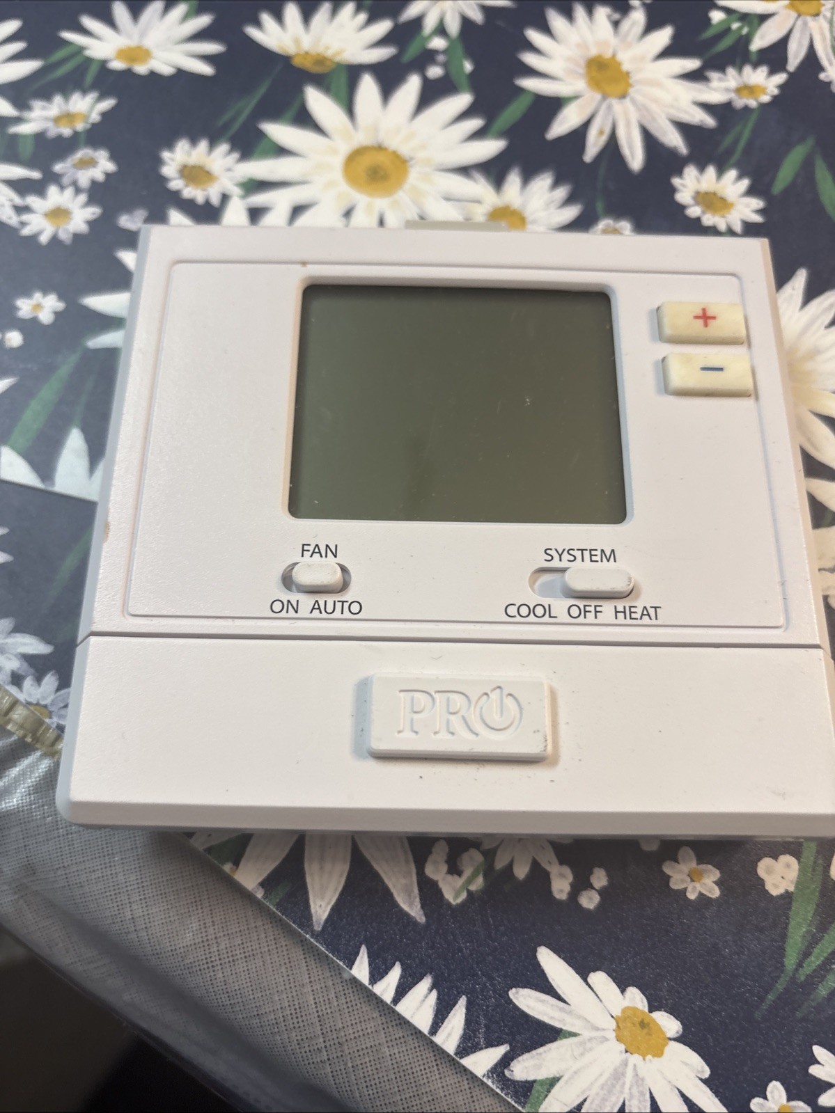 Pro 1 Thermostat Model T701 Works great! gallery