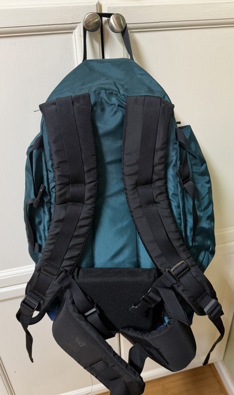 Kelty Red Wing Internal Frame Backpack Green And Black Excellent Condition 5